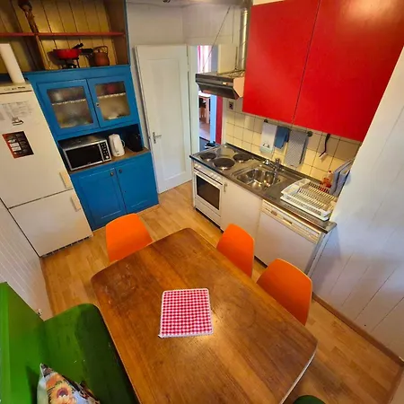 Casa Uno Heimeliges Mitten In شاليه سبيز