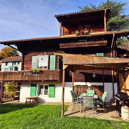 Chalet Casa Uno Heimeliges Mitten In
