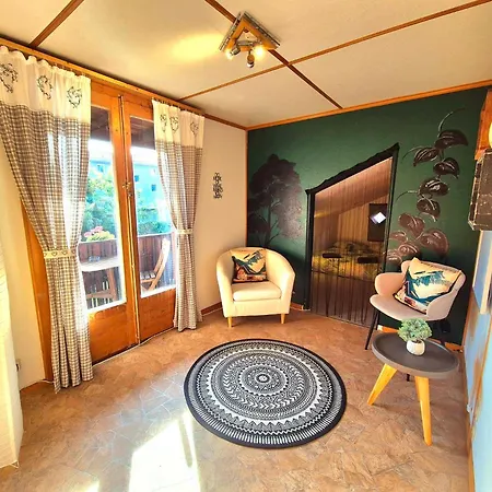 Casa Uno Heimeliges Mitten In Chalet Spiez