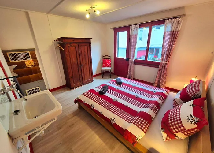 Casa Uno Heimeliges Mitten In