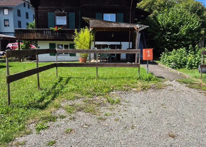 Casa Uno Heimeliges Mitten In * Шпиц