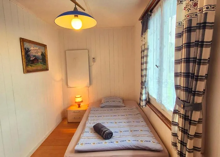 Casa Uno Heimeliges Mitten In * Spiez